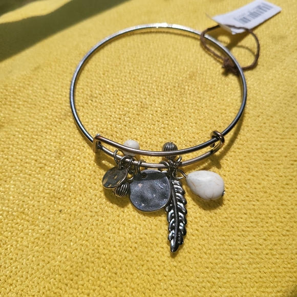 Bracelet - Picture 2 of 3